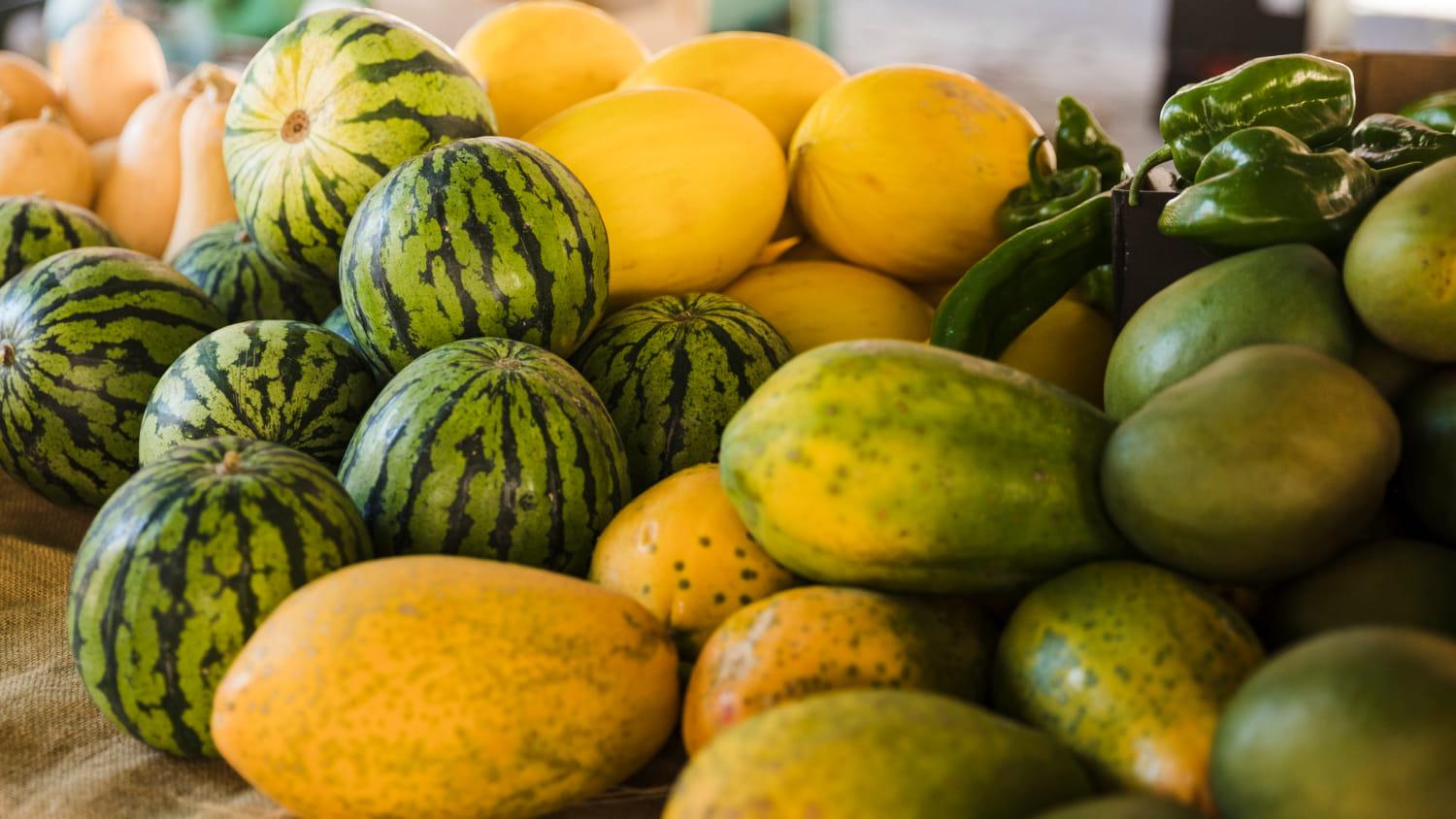 kvplus/articles/87dd0f694bd07bef27c72873f2392c8e_various-organic-fruits-sale-supermarket.jpg